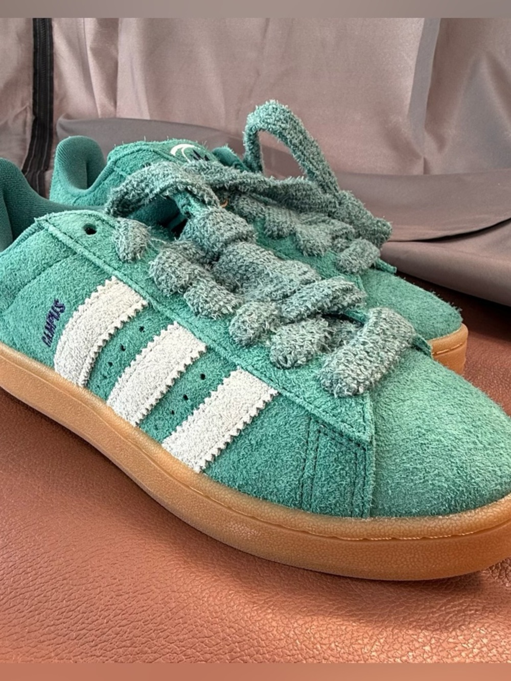 Adidas Campus 00s W Green Suede Gum Fuzzy Laces Women’s 7.5 New